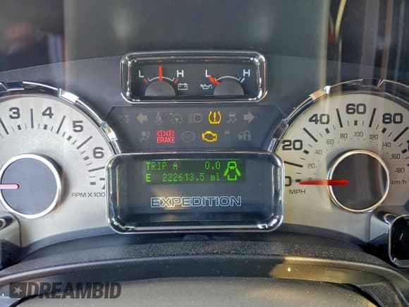 ✅ 2014 Ford Expedition Limited • VIN: 1FMJU2A54EEF57305 • Lot: 95509275. Wystawiony na Copart z przebiegiem 222 613 mil. Bezpłatny archiwum sprzedaży aukcyjnych z USA i szczegółowy raport historii pojazdu na DreamBid. Zdjęcie 9.