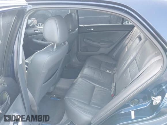 ✅ 2004 Honda Accord EX • VIN: 1HGCM66584A012082 • Lot: 43184310. Listed on IAAI with 185,946 mi. Free auction sales archive from the USA and detailed vehicle history report at DreamBid. Image 8.