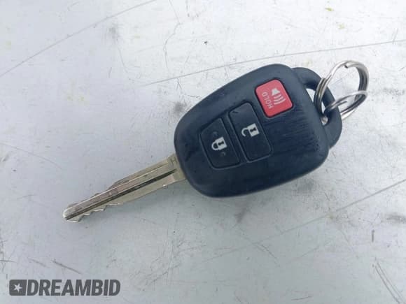 ✅ 2015 Toyota RAV4 LE • VIN: JTMBFREV9FD168527 • Lot: 43750685. Listed on IAAI with 194,728 mi. Free auction sales archive from the USA and detailed vehicle history report at DreamBid. Image 11.