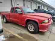 2004 Dodge Dakota Sport z VIN 1D7GL32N94S524859, wystawiony jako Copart lot #60302255 z przebiegiem 210 773 mil mil oraz Szkoda całkowita • Salvage title. Historia ofert i sprzedaży dostępna na DreamBid. Obrazek 4.