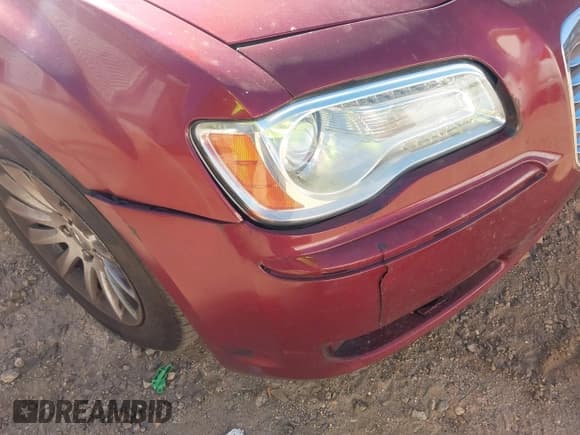 ✅ 2014 Chrysler 300 Uptown Edition • VIN: 2C3CCAAG5EH238455 • Лот: 43520551. Опубликован ранее на IAAI с пробегом 211 621 миль. Бесплатный доступ к архиву аукционных продаж из США и подробный отчёт об истории автомобиля на DreamBid. Изображение 14.