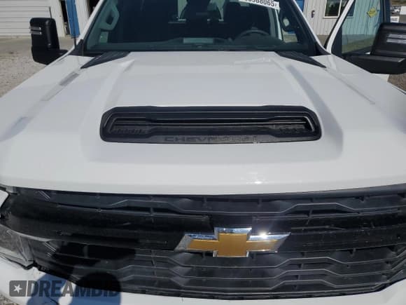 ✅ 2025 Chevrolet Silverado 2500HD • VIN: 1GC5KLE77SF171318 • Lot: 55988065. Wystawiony na Copart z przebiegiem 9 321 mil. Bezpłatny archiwum sprzedaży aukcyjnych z USA i szczegółowy raport historii pojazdu na DreamBid. Zdjęcie 12.