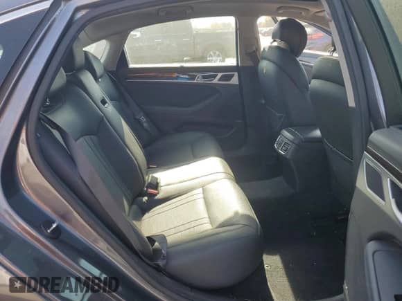 2015 Hyundai Genesis 3.8L z VIN KMHGN4JE8FU086141, wystawiony jako Copart lot #77442744 z przebiegiem 134 477 mil mil oraz Szkoda całkowita • Salvage title. Historia ofert i sprzedaży dostępna na DreamBid. Obrazek 10.