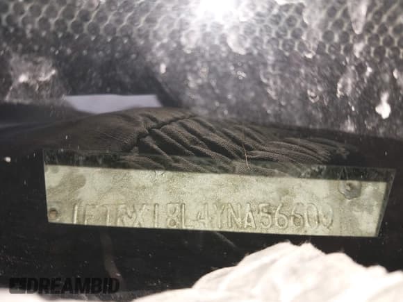 ✅ 2000 Ford F-150 XL • VIN: 1FTRX18L4YNA56609 • Lot: 43577593. Listed on IAAI with 254,484 mi. Free auction sales archive from the USA and detailed vehicle history report at DreamBid. Image 9.