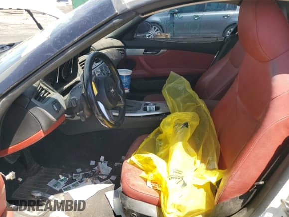 ✅ 2011 BMW Z4 sDrive30i • VIN: WBALM5C53BE380136 • Lot: 51761605. Listed on Copart with 145,367 mi. Free auction sales archive from the USA and detailed vehicle history report at DreamBid. Image 7.