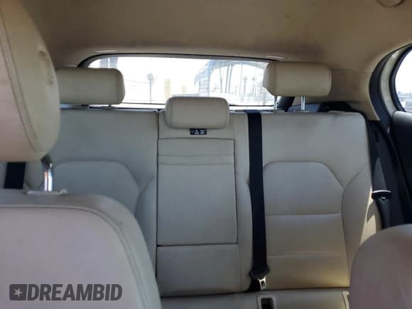 ✅ 2017 Mercedes-Benz GLA 250 • VIN: WDCTG4EB4HJ349284 • Лот: 59308075. Опубликован ранее на Copart с пробегом 100 908 миль. Бесплатный доступ к архиву аукционных продаж из США и подробный отчёт об истории автомобиля на DreamBid. Изображение 10.