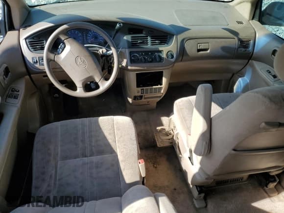✅ 2003 Toyota Sienna LE • VIN: 4T3ZF13C43U514449 • Лот: 62179885. Опубликован ранее на Copart с пробегом 217 639 миль. Бесплатный доступ к архиву аукционных продаж из США и подробный отчёт об истории автомобиля на DreamBid. Изображение 8.