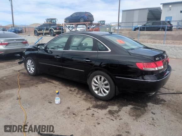 2008 Hyundai Azera Limited с VIN KMHFC46F68A252423, выставлен на аукционе Copart как лот 53674855 с пробегом 57 747 миль миль и На запчасти • Non repairable. История ставок и продаж доступна на DreamBid. Изображение 2.