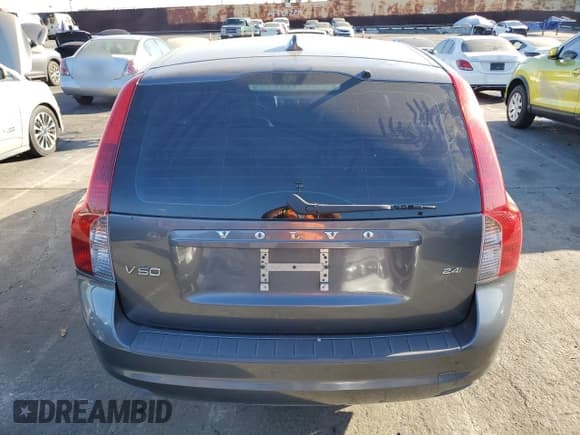 ✅ 2010 Volvo V50 • VIN: YV1390MW3A2537432 • Лот: 75631654. Опубликован ранее на Copart с пробегом 120 536 миль. Бесплатный доступ к архиву аукционных продаж из США и подробный отчёт об истории автомобиля на DreamBid. Изображение 6.