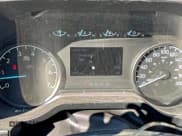 ✅ 2023 Ford F-150 XL • VIN: 1FTEW1EP4PFC15453 • Lot: 94494195. Wystawiony na Copart z przebiegiem 30 010 mil. Bezpłatny archiwum sprzedaży aukcyjnych z USA i szczegółowy raport historii pojazdu na DreamBid. Zdjęcie 8.