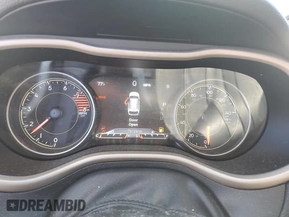 ✅ 2018 Jeep Cherokee Limited • VIN: 1C4PJMDX5JD530727 • Lot: 85592175. Listed on Copart with 76,729 mi. Free auction sales archive from the USA and detailed vehicle history report at DreamBid. Image 9.