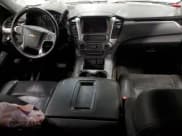 ✅ 2018 Chevrolet Suburban LT • VIN: 1GNSKHKC3JR365639 • Lot: 70625504. Wystawiony na Copart z przebiegiem Nie podano. Bezpłatny archiwum sprzedaży aukcyjnych z USA i szczegółowy raport historii pojazdu na DreamBid. Zdjęcie 8.