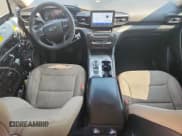 ✅ 2020 Ford Explorer • VIN: 1FMSK7BH6LGC21172 • Lot: 71667005. Wystawiony na Copart z przebiegiem 115 318 mil. Bezpłatny archiwum sprzedaży aukcyjnych z USA i szczegółowy raport historii pojazdu na DreamBid. Zdjęcie 8.