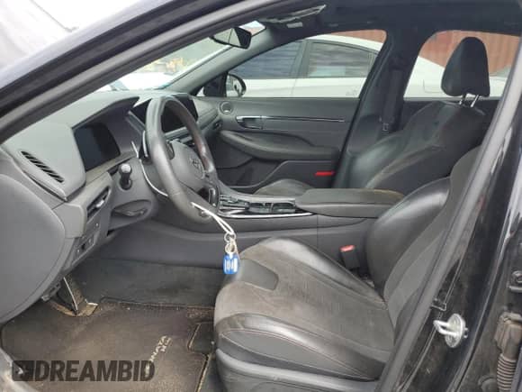 ✅ 2022 Hyundai Sonata N Line Night Edition • VIN: 5NPEK4JC9NH143281 • Lot: 67746945. Wystawiony na Copart z przebiegiem 60 132 mil mil. Skorzystaj z bezpłatnego archiwum sprzedaży aukcyjnych z USA i zobacz szczegółowy raport historii pojazdu na DreamBid. Zdjęcie 7.