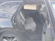 ✅ 2017 Hyundai Santa Fe SE • VIN: KM8SMDHF0HU172039 • Lot: 43480124. Wystawiony na IAAI z przebiegiem 161 921 mil. Bezpłatny archiwum sprzedaży aukcyjnych z USA i szczegółowy raport historii pojazdu na DreamBid. Zdjęcie 8.