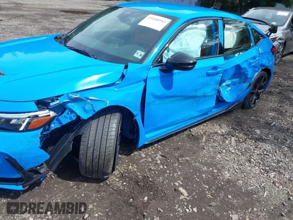 ✅ 2025 Honda Civic Type R • VIN: JHMFL5G4XSX003424 • Lot: 43160543. Wystawiony na IAAI z przebiegiem 3 299 mil. Bezpłatny archiwum sprzedaży aukcyjnych z USA i szczegółowy raport historii pojazdu na DreamBid. Zdjęcie 6.