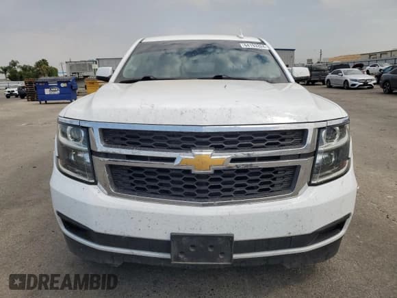 ✅ 2020 Chevrolet Suburban LS • VIN: 1GNSCGEC0LR225957 • Lot: 64193324. Wystawiony na Copart z przebiegiem 82 347 mil. Bezpłatny archiwum sprzedaży aukcyjnych z USA i szczegółowy raport historii pojazdu na DreamBid. Zdjęcie 5.