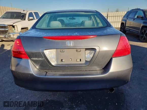 2006 Honda Accord LX с VIN 1HGCM56456A131163, выставлен на аукционе Copart как лот 82645545 с пробегом 260 201 миль миль и Списание • Salvage title. История ставок и продаж доступна на DreamBid. Изображение 6.