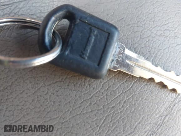 ✅ 2005 Pontiac Montana • VIN: 1GMDV33E95D121925 • Lot: 41531884. Wystawiony na IAAI z przebiegiem 196 058 mil. Bezpłatny archiwum sprzedaży aukcyjnych z USA i szczegółowy raport historii pojazdu na DreamBid. Zdjęcie 11.