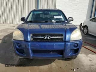 2007 Hyundai Tucson GLS z VIN KM8JM12B77U553742, wystawiony jako Copart lot #79014044 z przebiegiem 52 104 mil mil oraz Szkoda całkowita • Salvage title. Historia ofert i sprzedaży dostępna na DreamBid. Obrazek 5.