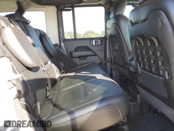 ✅ 2022 Jeep Wrangler Unlimited Rubicon • VIN: 1C4JJXR68NW121395 • Лот: 81856295. Опубликован ранее на Copart с пробегом 18 118 миль. Бесплатный доступ к архиву аукционных продаж из США и подробный отчёт об истории автомобиля на DreamBid. Изображение 10.