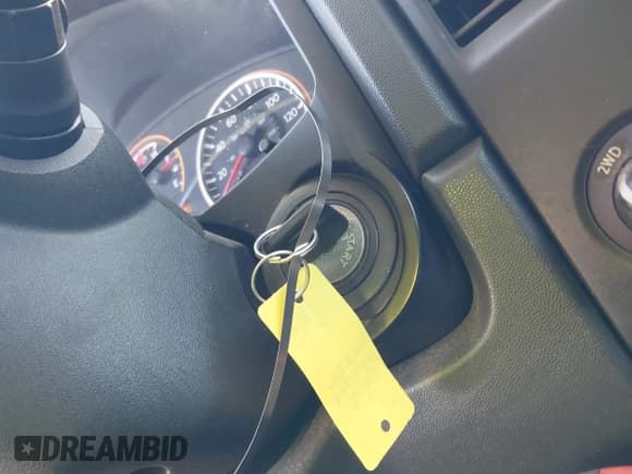 ✅ 2010 Nissan Titan • VIN: 1N6BA0FC1AN320629 • Lot: 42491569. Wystawiony na IAAI z przebiegiem 169 819 mil. Bezpłatny archiwum sprzedaży aukcyjnych z USA i szczegółowy raport historii pojazdu na DreamBid. Zdjęcie 11.