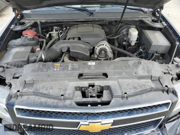 ✅ 2014 Chevrolet Suburban LT • VIN: 1GNSKJE72ER149065 • Lot: 61887944. Wystawiony na Copart z przebiegiem 244 214 mil. Bezpłatny archiwum sprzedaży aukcyjnych z USA i szczegółowy raport historii pojazdu na DreamBid. Zdjęcie 13.