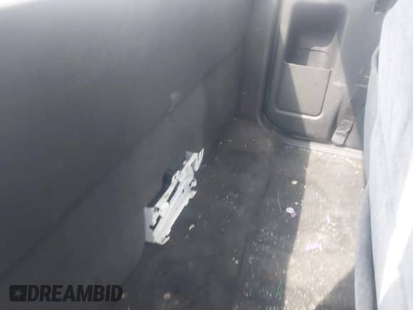 1998 Chevrolet S-10 LS with VIN 1GCCS19X6W8196808, listed as a IAAI auction lot 43146626 with 266,201 mi miles and . Bid and sale history available at DreamBid. Image 8.