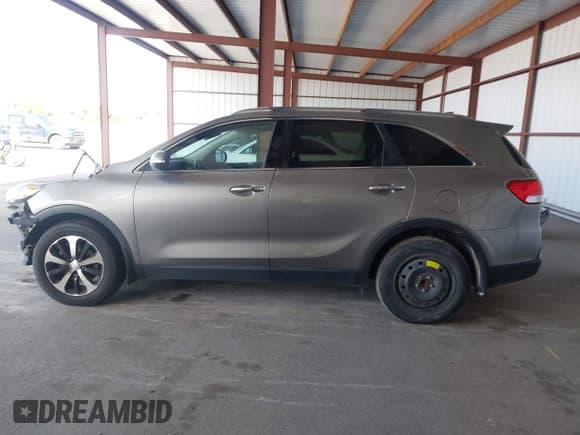 ✅ 2017 Kia Sorento EX • VIN: 5XYPH4A50HG302256 • Лот: 42853541. Опубликован ранее на IAAI с пробегом 123 529 миль. Бесплатный доступ к архиву аукционных продаж из США и подробный отчёт об истории автомобиля на DreamBid. Изображение 15.