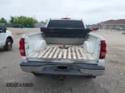 ✅ 2006 Chevrolet Silverado 2500HD LT3 • VIN: 1GCHK23D96F257428 • Лот: 42564305. Опубликован ранее на IAAI с пробегом 299 406 миль. Бесплатный доступ к архиву аукционных продаж из США и подробный отчёт об истории автомобиля на DreamBid. Изображение 16.