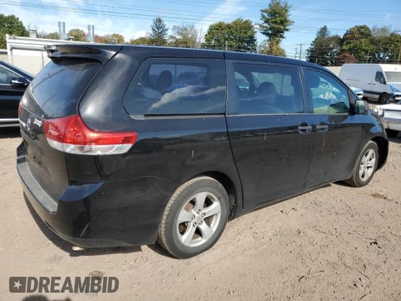 ✅ 2012 Toyota Sienna • VIN: 5TDZK3DC9CS275794 • Lot: 82216295. Listed on Copart with 130,044 mi. Free auction sales archive from the USA and detailed vehicle history report at DreamBid. Image 3.