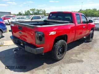 2008 Chevrolet Silverado 1500 1LT с VIN 2GCEK190181220708, выставлен на аукционе IAAI как лот 43068018 с пробегом 243 377 миль миль и . История ставок и продаж доступна на DreamBid. Изображение 4.