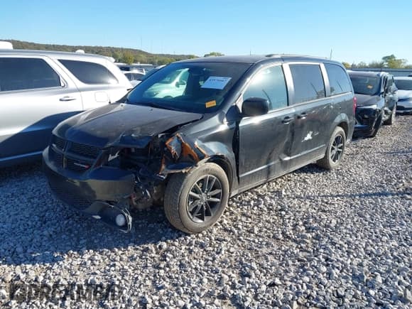 ✅ 2019 Dodge Grand Caravan GT • VIN: 2C4RDGEG5KR743319 • Лот: 43576667. Опубликован ранее на IAAI с пробегом 32 805 миль. Бесплатный доступ к архиву аукционных продаж из США и подробный отчёт об истории автомобиля на DreamBid. Изображение 2.