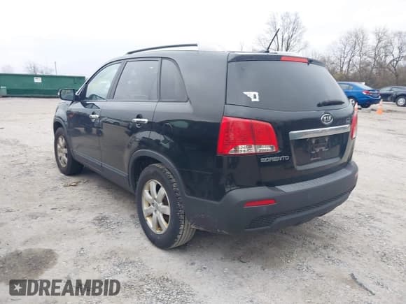 ✅ 2013 Kia Sorento LX • VIN: 5XYKT3A65DG418669 • Lot: 43803444. Listed on IAAI with 282,001 mi. Free auction sales archive from the USA and detailed vehicle history report at DreamBid. Image 3.
