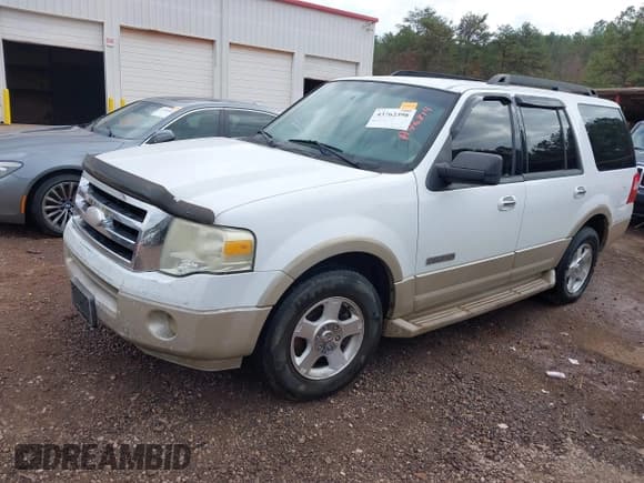 ✅ 2007 Ford Expedition Eddie Bauer • VIN: 1FMFU17547LA46814 • Lot: 43762398. Listed on IAAI with 339,471 mi. Free auction sales archive from the USA and detailed vehicle history report at DreamBid. Image 2.