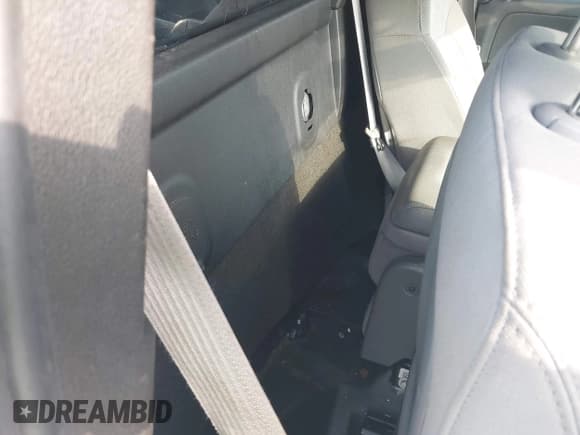 ✅ 2015 Chevrolet Silverado 2500HD Work Truck • VIN: 1GC0CUEG4FZ105505 • Лот: 43070720. Опубликован ранее на IAAI с пробегом Не указан. Бесплатный доступ к архиву аукционных продаж из США и подробный отчёт об истории автомобиля на DreamBid. Изображение 8.