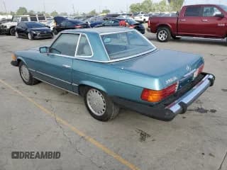 ✅ 1982 Mercedes-Benz 380 SL • VIN: WDBBA45A2CB016173 • Lot: 92013815. Wystawiony na Copart z przebiegiem 106 154 mil. Bezpłatny archiwum sprzedaży aukcyjnych z USA i szczegółowy raport historii pojazdu na DreamBid. Zdjęcie 2.