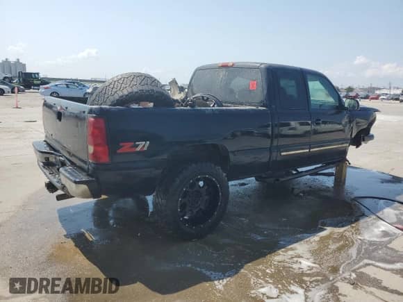 2006 Chevrolet Silverado 1500 LS z VIN 1GCEK19V36Z232083, wystawiony jako Copart lot #67372024 z przebiegiem Nie podano mil oraz Szkoda całkowita • Salvage title. Historia ofert i sprzedaży dostępna na DreamBid. Obrazek 3.
