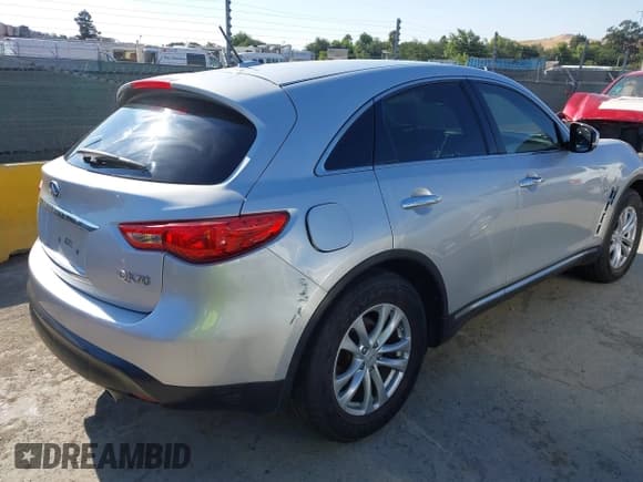 ✅ 2016 Infiniti QX70 • VIN: JN8CS1MWXGM752064 • Lot: 42734018. Listed on IAAI with 133,885 mi. Free auction sales archive from the USA and detailed vehicle history report at DreamBid. Image 4.