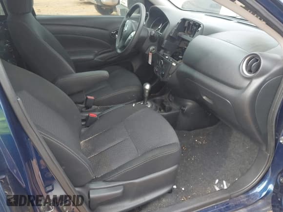 ✅ 2018 Nissan Versa S Plus • VIN: 3N1CN7AP2JL855132 • Лот: 43383042. Опубликован ранее на IAAI с пробегом 53 602 миль. Бесплатный доступ к архиву аукционных продаж из США и подробный отчёт об истории автомобиля на DreamBid. Изображение 5.