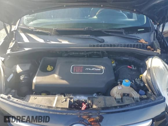 ✅ 2014 FIAT 500L Trekking • VIN: ZFBCFADH7EZ018647 • Lot: 94931095. Listed on Copart with 76,270 mi. Free auction sales archive from the USA and detailed vehicle history report at DreamBid. Image 12.