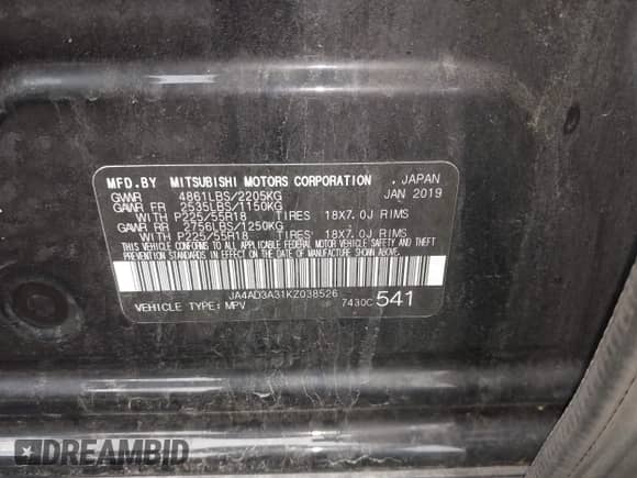 2019 Mitsubishi Outlander SE z VIN JA4AD3A31KZ038526, wystawiony jako IAAI lot #42724186 z przebiegiem 122 247 mil mil oraz . Historia ofert i sprzedaży dostępna na DreamBid. Obrazek 9.