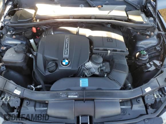 2011 BMW 3 Series 335i xDrive с VIN WBAPL5C54BA982586, выставлен на аукционе Copart как лот 85827335 с пробегом 58 864 миль миль и Списание • Salvage title. История ставок и продаж доступна на DreamBid. Изображение 11.