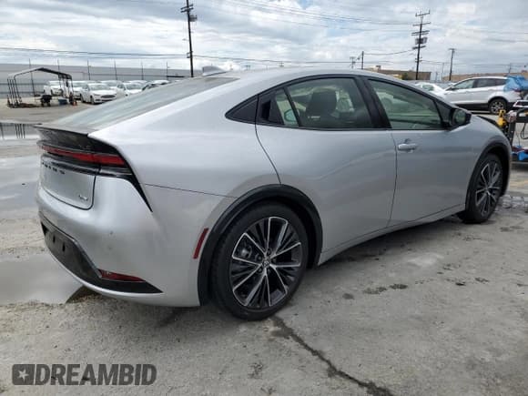 ✅ 2024 Toyota Prius LE • VIN: JTDACAAU3R3030849 • Lot: 80827505. Wystawiony na Copart z przebiegiem 5 771 mil. Bezpłatny archiwum sprzedaży aukcyjnych z USA i szczegółowy raport historii pojazdu na DreamBid. Zdjęcie 3.