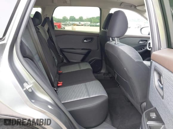 ✅ 2023 Nissan Rogue SV • VIN: JN8BT3BBXPW350487 • Lot: 42465145. Wystawiony na IAAI z przebiegiem 20 244 mil. Bezpłatny archiwum sprzedaży aukcyjnych z USA i szczegółowy raport historii pojazdu na DreamBid. Zdjęcie 8.