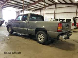 2001 Chevrolet Silverado 1500 LS z VIN 2GCEC19T611298530, wystawiony jako Copart lot #67365554 z przebiegiem 144 277 mil mil oraz Szkoda całkowita • Salvage title. Historia ofert i sprzedaży dostępna na DreamBid. Obrazek 2.