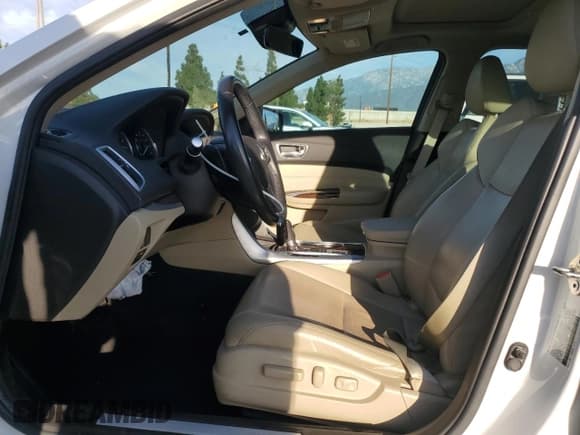 ✅ 2020 Acura TLX Technology • VIN: 19UUB1F58LA014054 • Lot: 92534825. Listed on Copart with 42,208 mi. Free auction sales archive from the USA and detailed vehicle history report at DreamBid. Image 7.