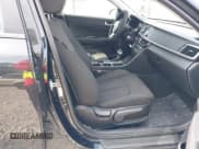 ✅ 2017 Kia Optima LX • VIN: 5XXGT4L35HG152790 • Lot: 43811896. Wystawiony na IAAI z przebiegiem 186 859 mil. Bezpłatny archiwum sprzedaży aukcyjnych z USA i szczegółowy raport historii pojazdu na DreamBid. Zdjęcie 5.