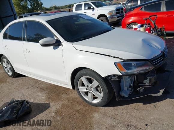 ✅ 2014 Volkswagen Jetta TDI • VIN: 3VWLL7AJ0EM377238 • Lot: 43500933. Listed on IAAI with 119,141 mi. Free auction sales archive from the USA and detailed vehicle history report at DreamBid. Image 1.