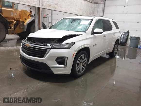 ✅ 2023 Chevrolet Traverse High Country • VIN: 1GNEVNKWXPJ176247 • Lot: 41515012. Wystawiony na IAAI z przebiegiem 69 663 mil. Bezpłatny archiwum sprzedaży aukcyjnych z USA i szczegółowy raport historii pojazdu na DreamBid. Zdjęcie 17.